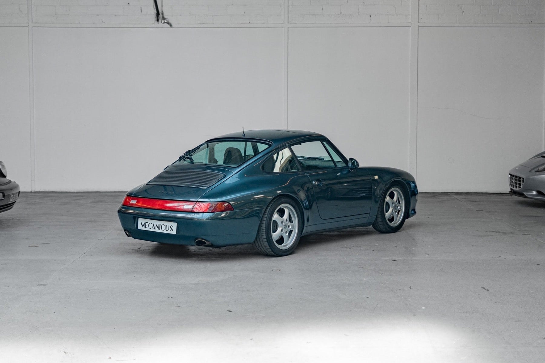Porsche 993 Carrera 2 Aventurine Green 1993