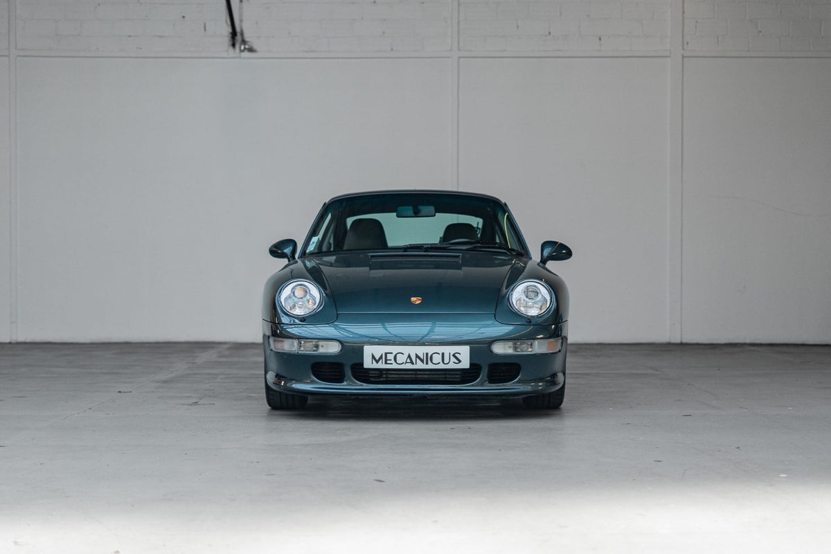 Porsche 993 Carrera 2 Aventurine Green 1993