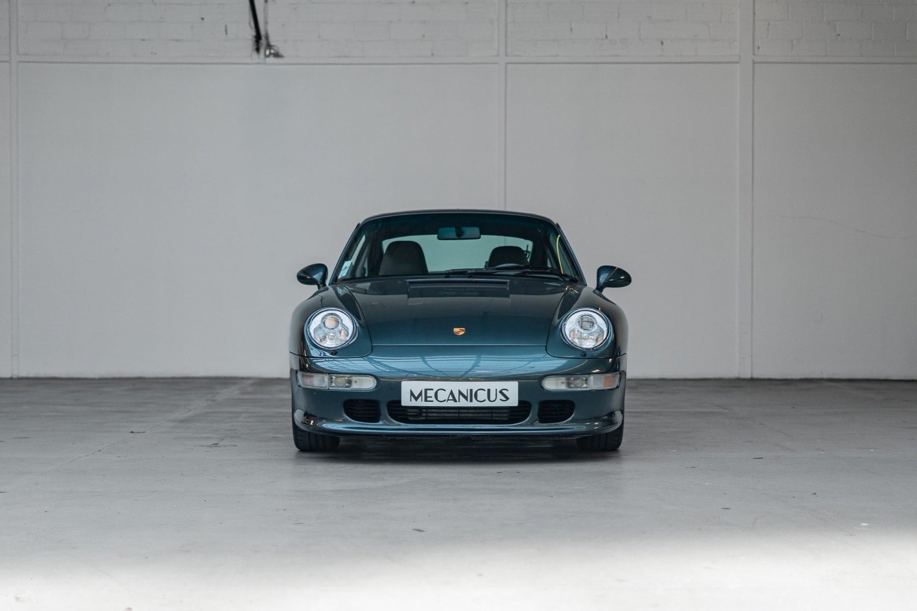 Porsche 993 Carrera 2 Aventurine Green 1993
