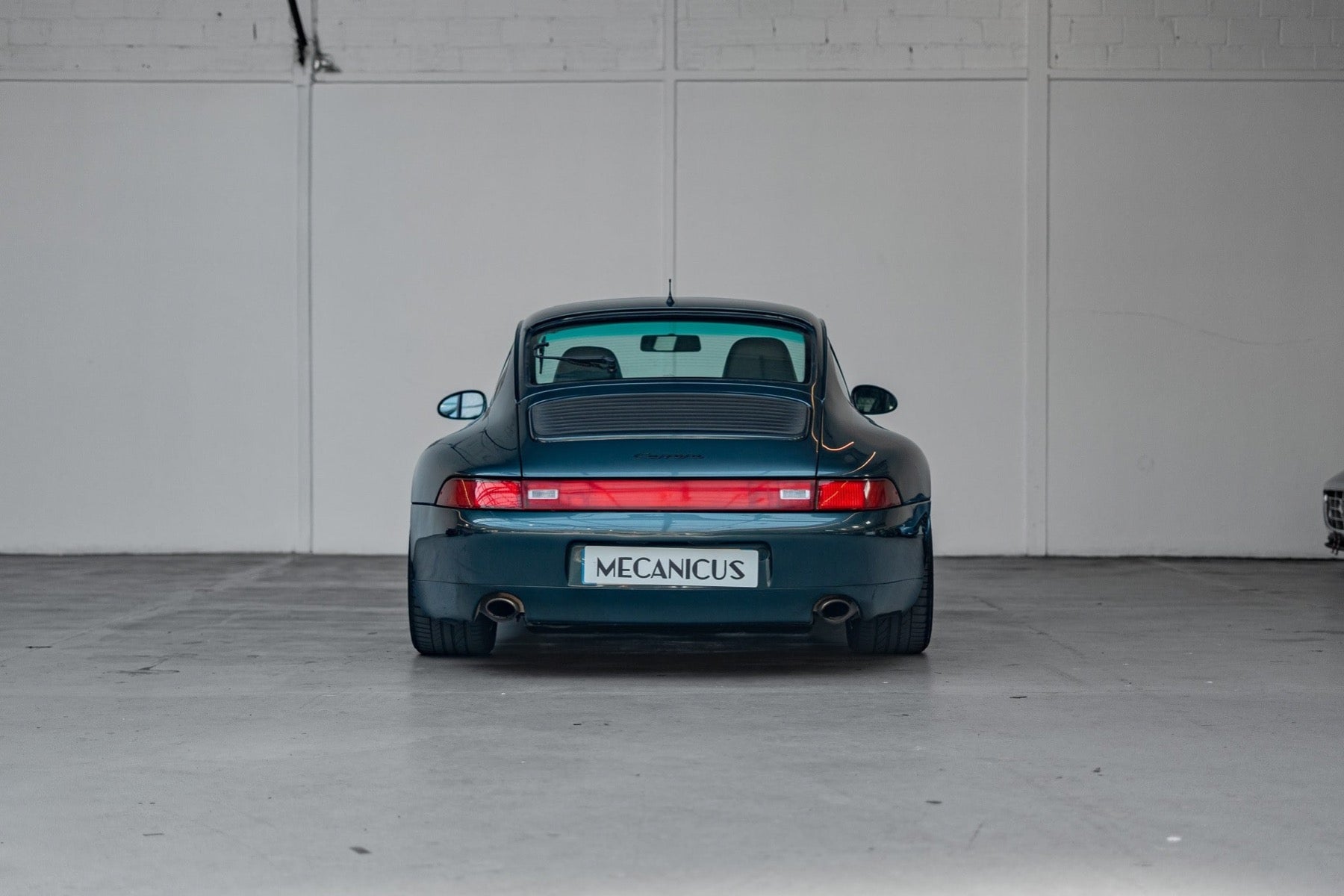 Porsche 993 Carrera 2 Aventurine Green 1993