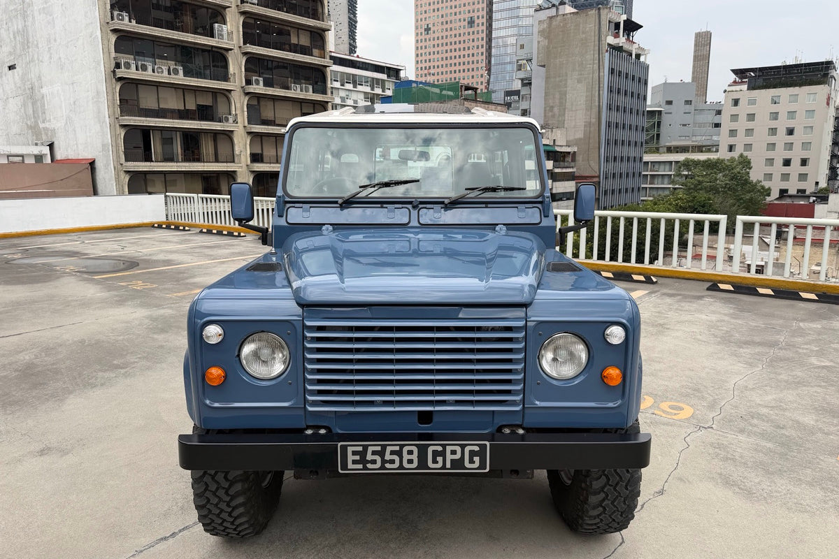 Land Rover Defender 90 V8 1988 Azul — foto 4