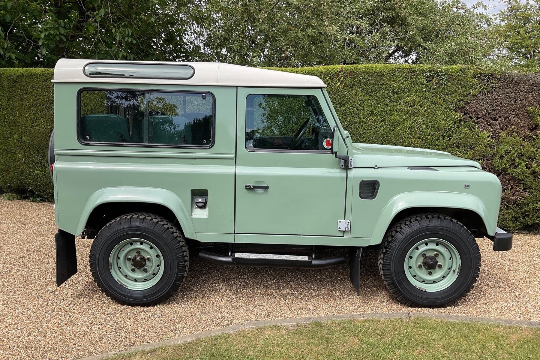 Land Rover Defender 90 300 Tdi Heritage Tribute 1995 en verde - foto 8