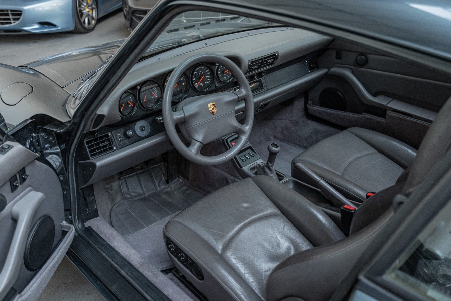 Porsche 993 Carrera 2 Aventurine Green 1993