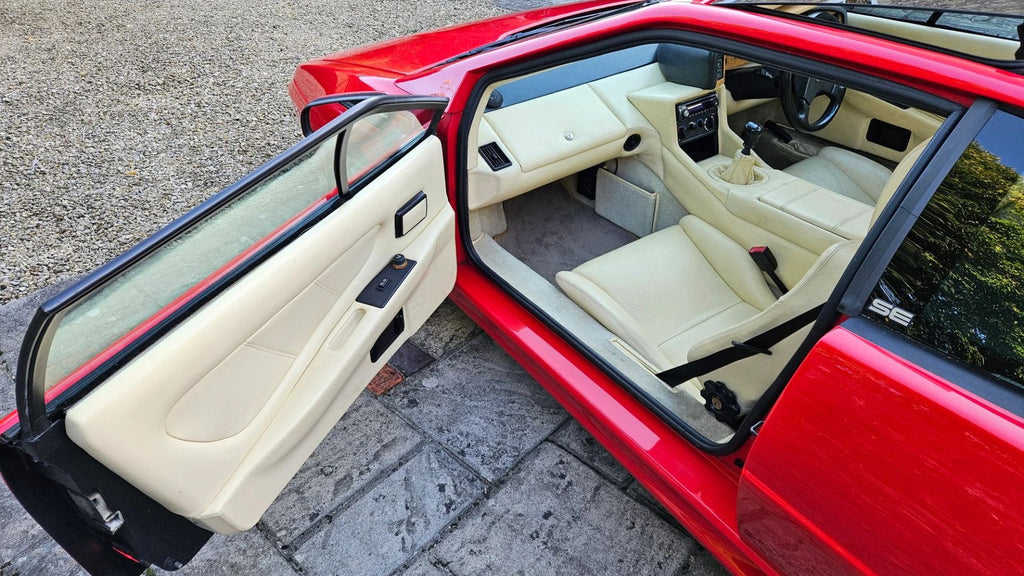 Lotus Esprit SE High Wing Turbo 1993