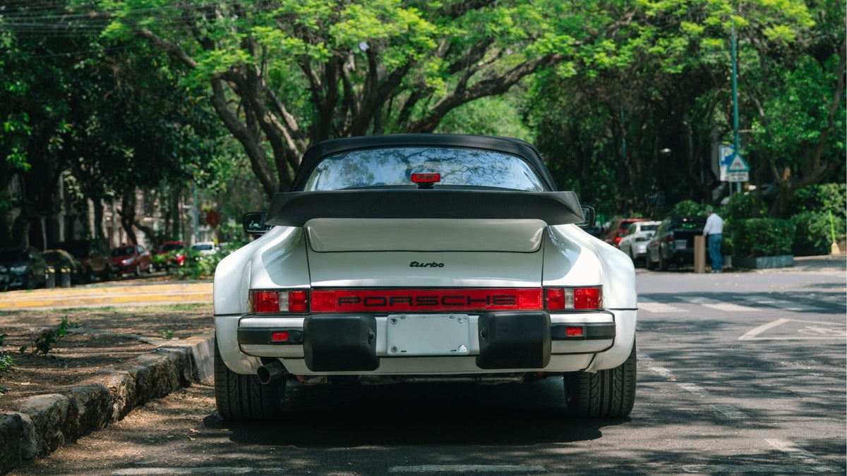 Porsche 911 Slant Nose 1982 (Turbo look 930)