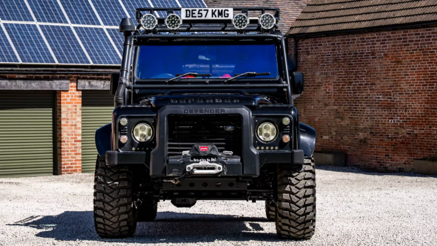 Land Rover Defender 110 Defender 110 007 Spectre Replica
