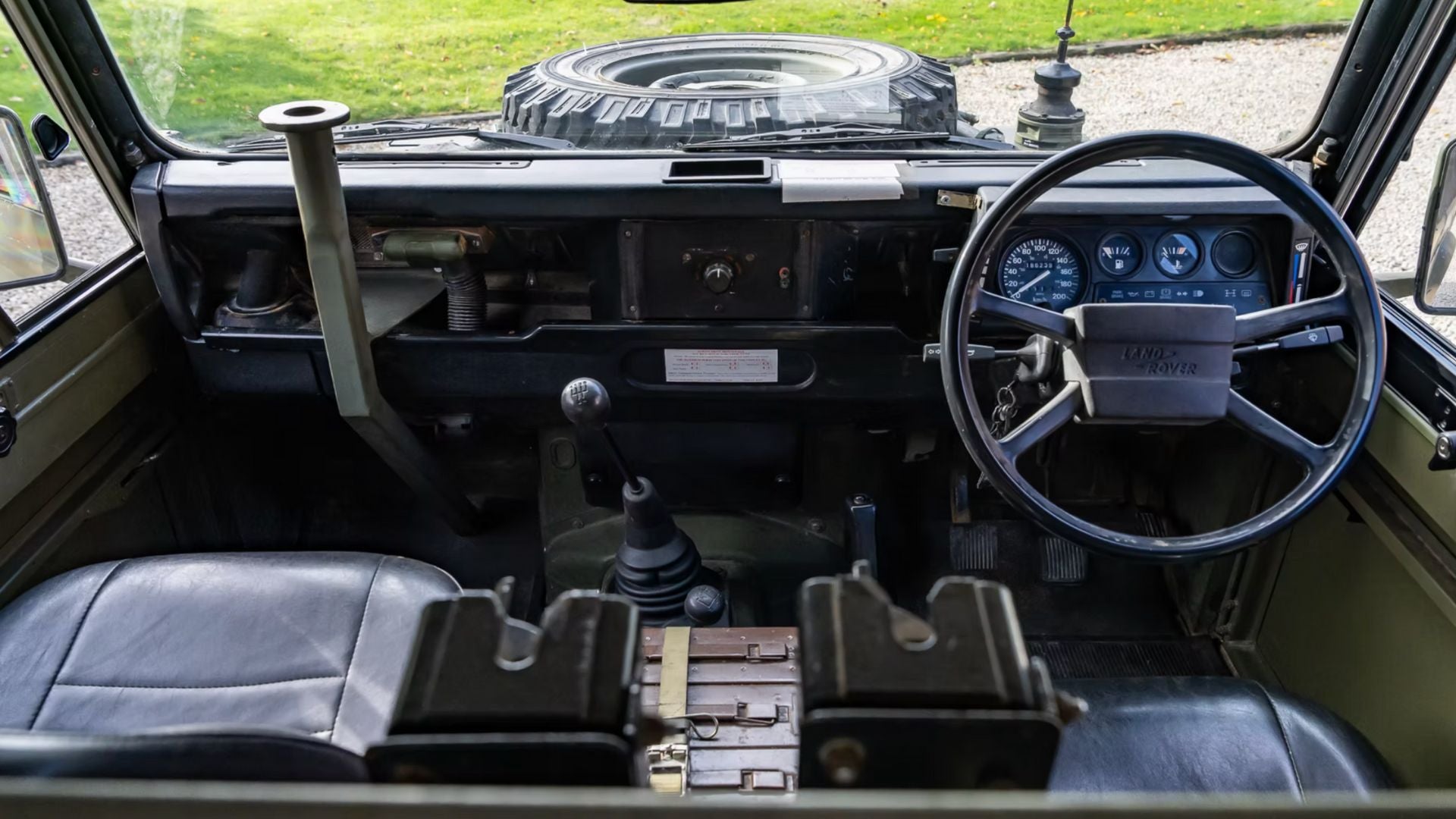 Land Rover Defender 110 Soft Top Ex Militar