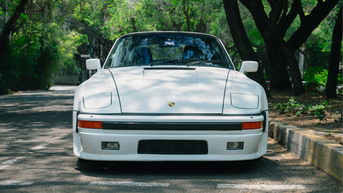Porsche 911 Slant Nose 1982 (Turbo look 930)