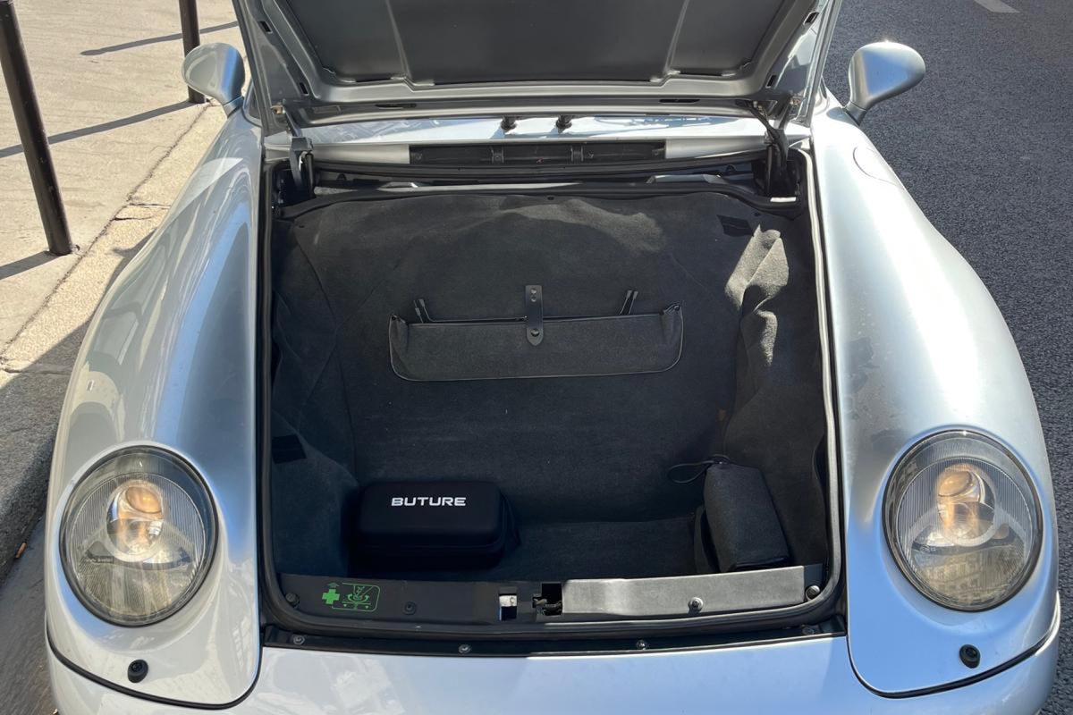 Porsche 993 Carrera 2 Tiptronic 1996 — Polar Silver