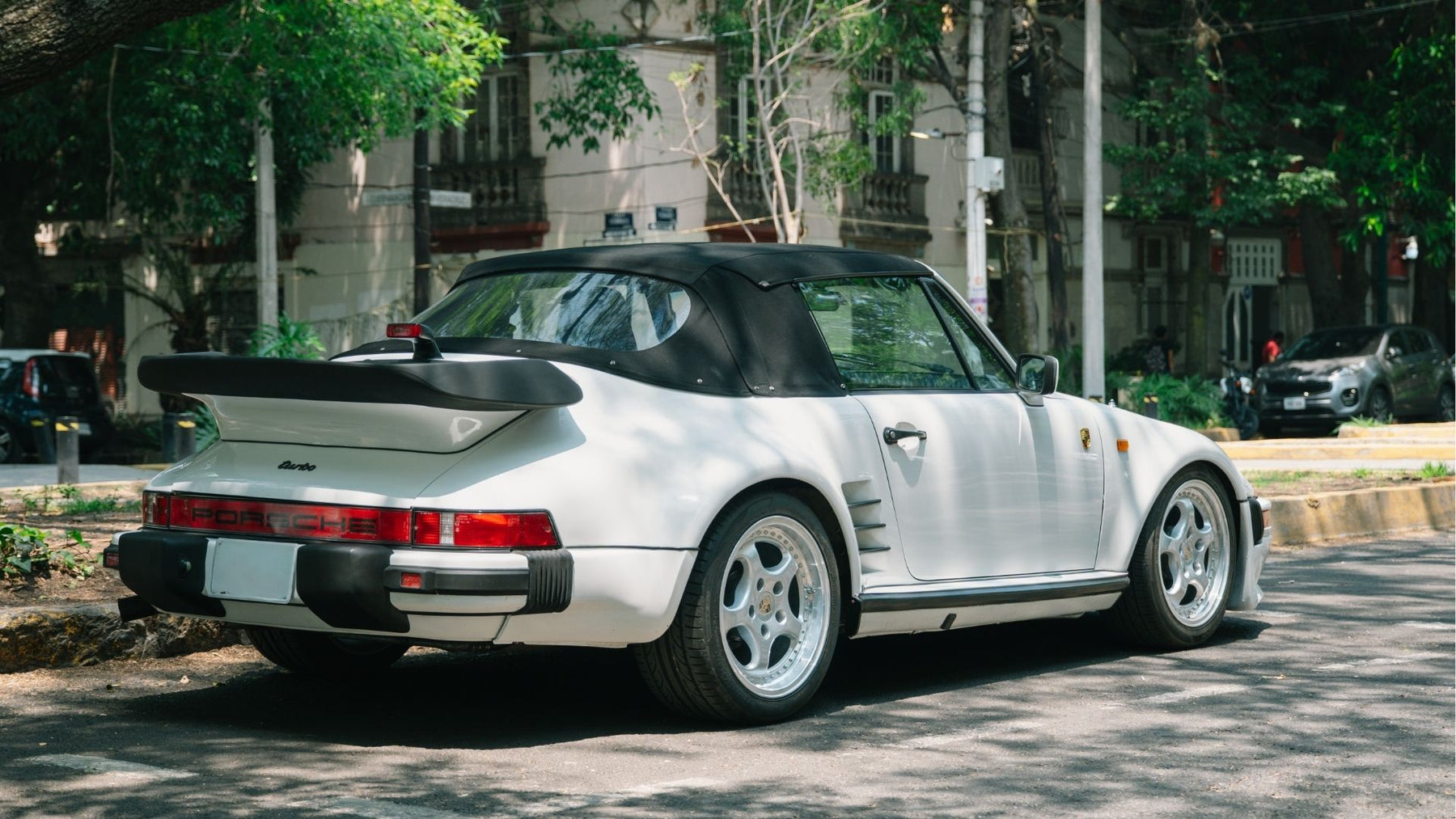 Porsche 911 Slant Nose 1982 (Turbo look 930)