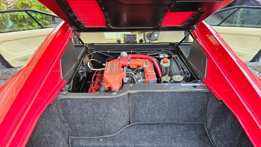 Lotus Esprit SE High Wing Turbo 1993