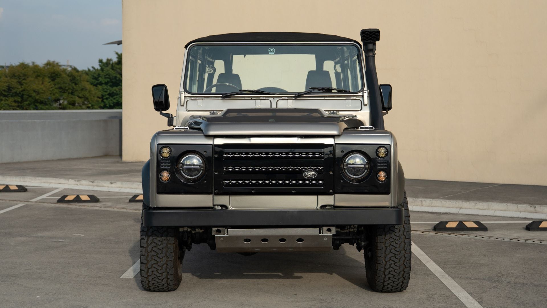 Land Rover Defender 110 Soft Top 1992
