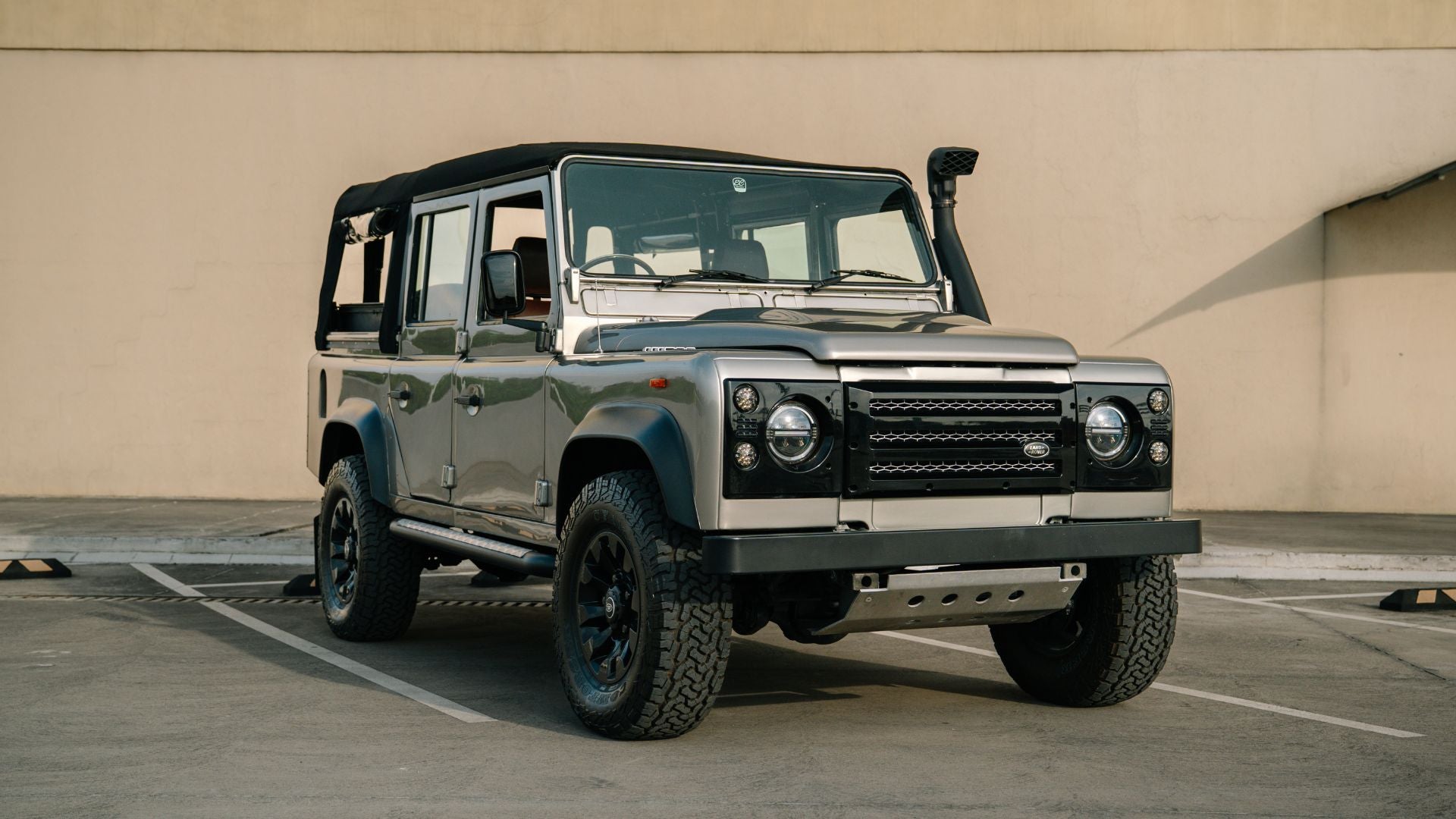 Land Rover Defender 110 Soft Top 1992