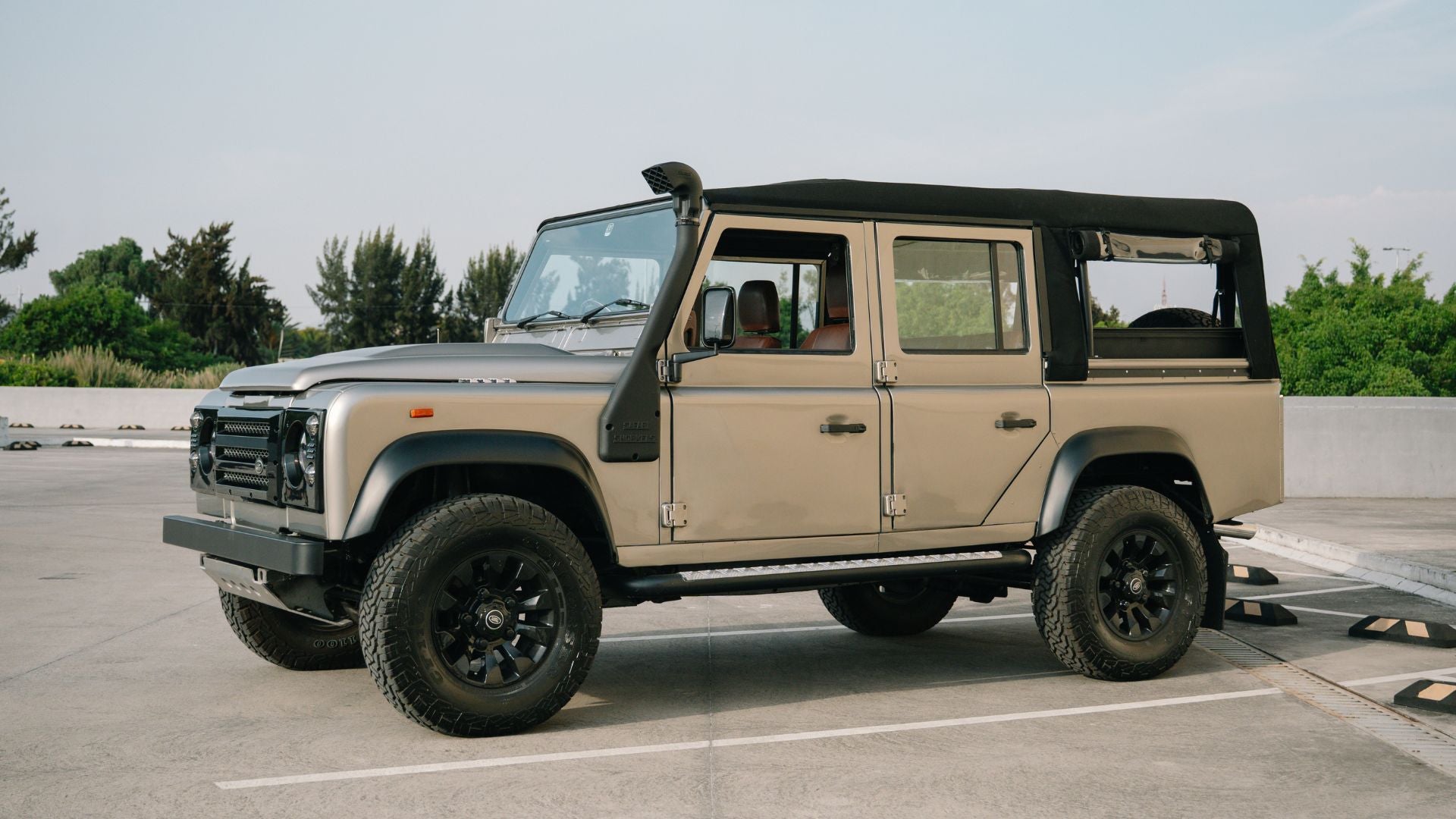 Land Rover Defender 110 Soft Top 1992