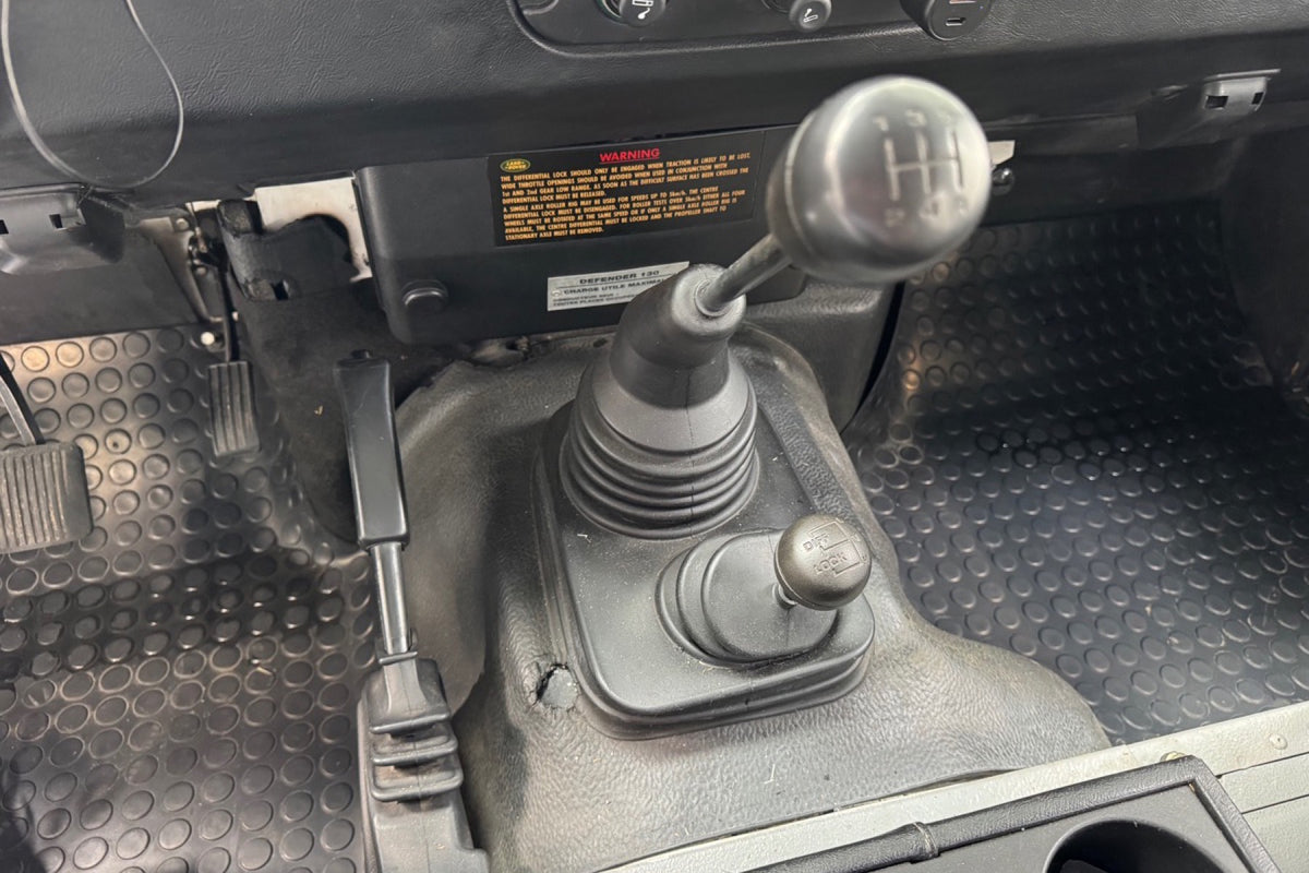 Land Rover Defender 130 200 Tdi 1995 — foto 18