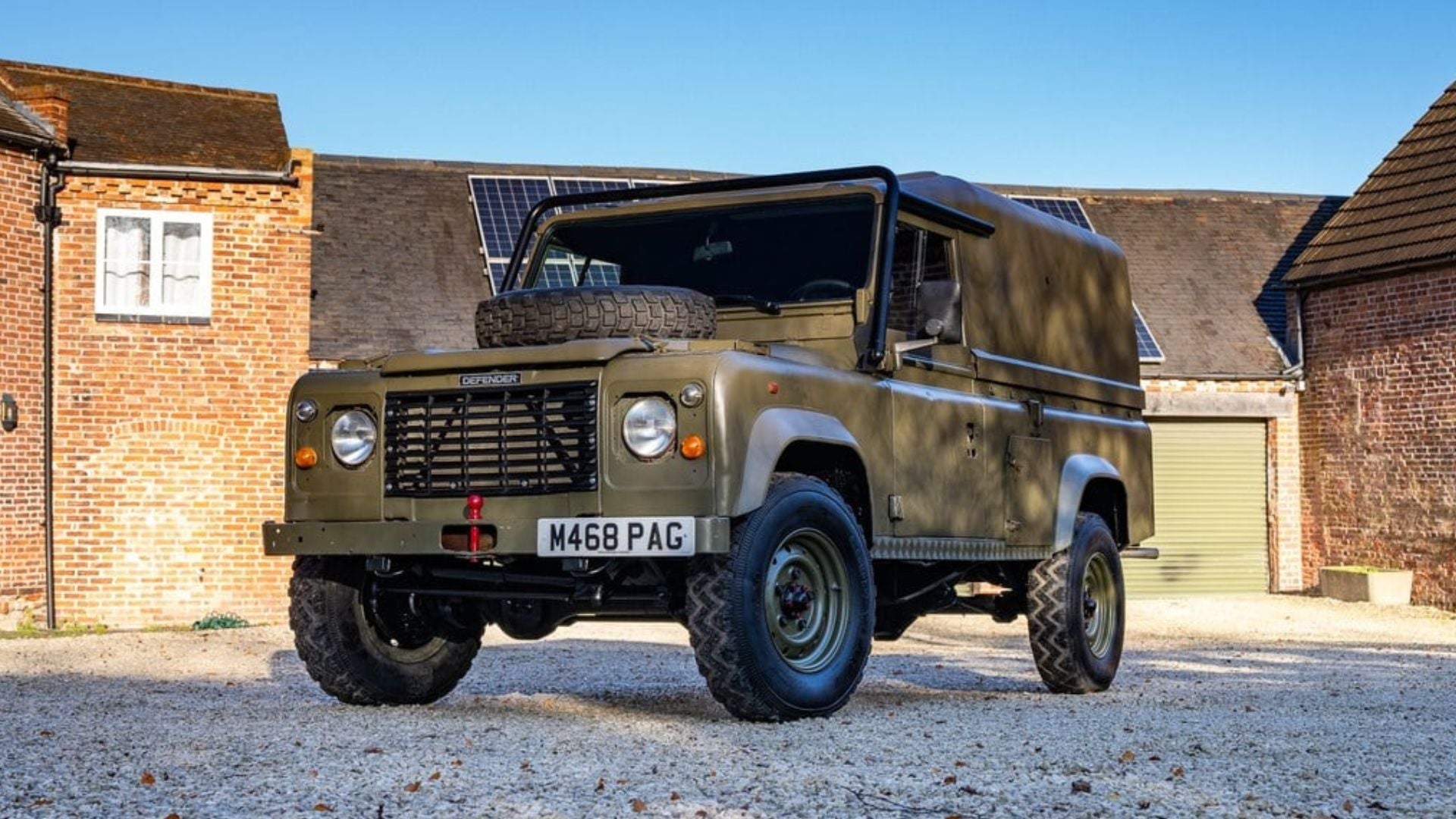 Land Rover Defender 110 Ex Militar
