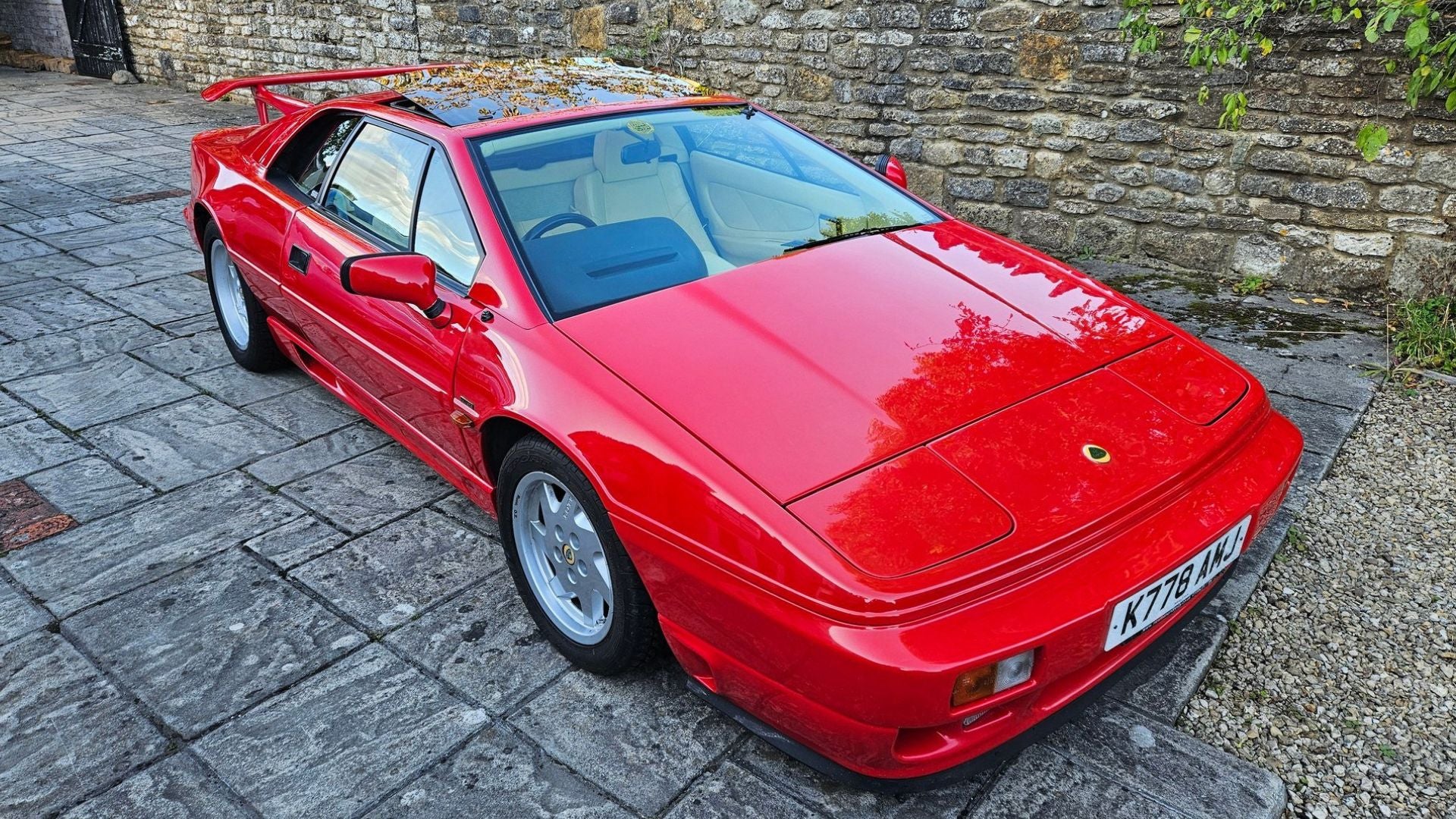 Lotus Esprit SE High Wing Turbo 1993
