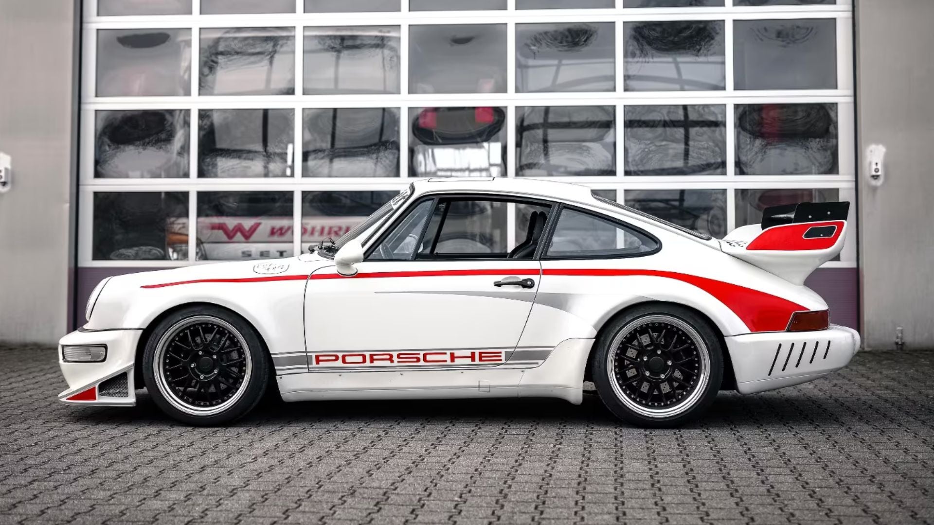 Porsche 930 Turbo 3.3 RWB 1982