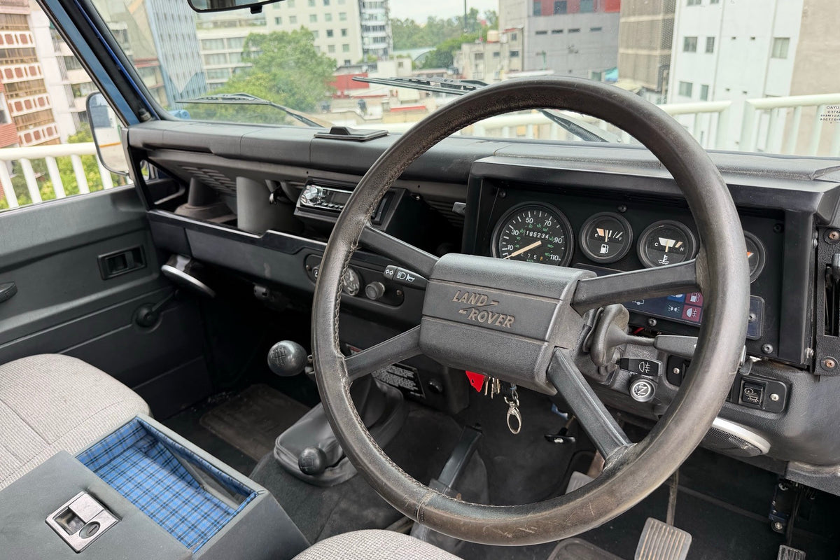 Land Rover Defender 90 V8 1988 — Azul