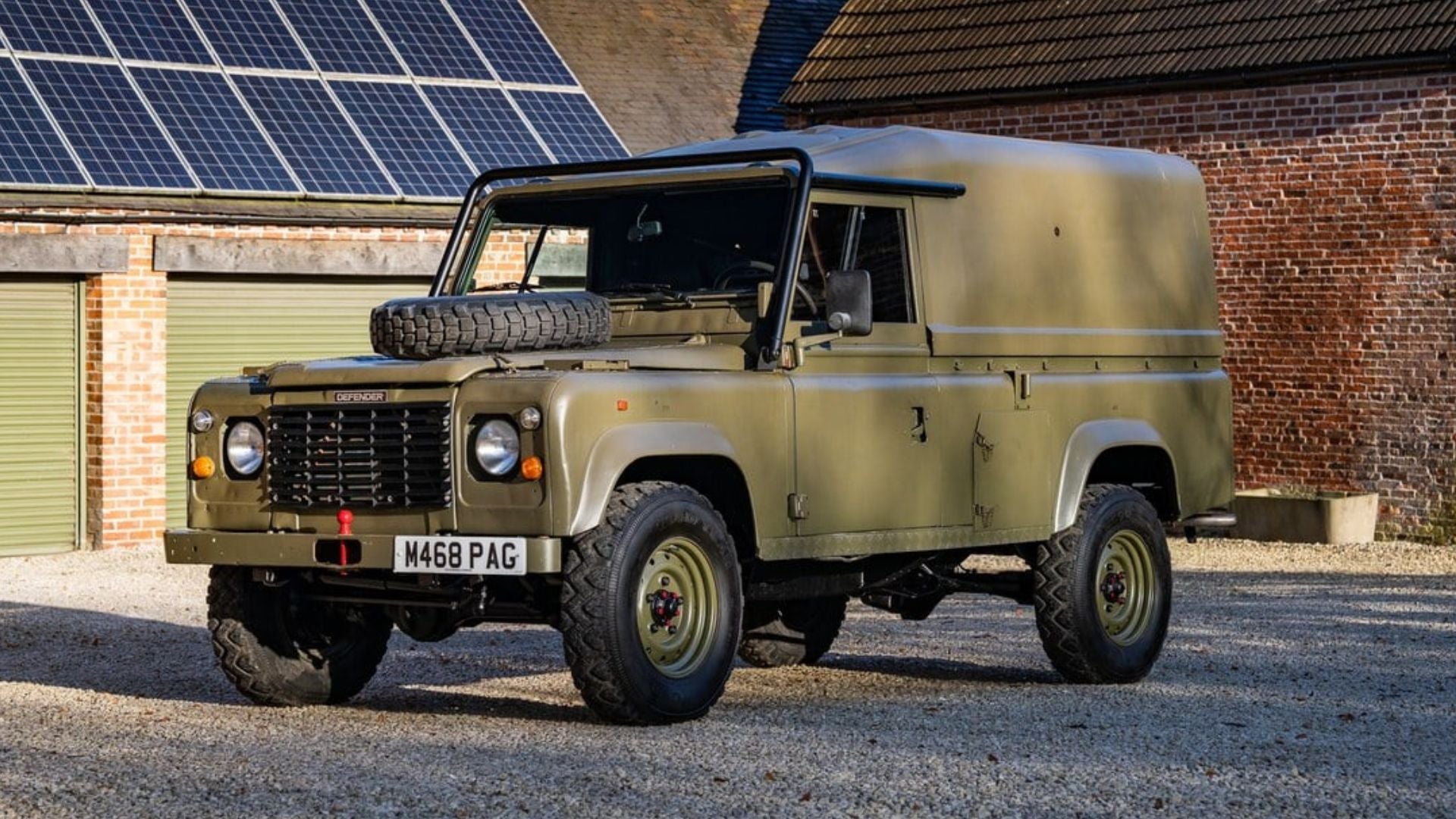Land Rover Defender 110 Ex Militar