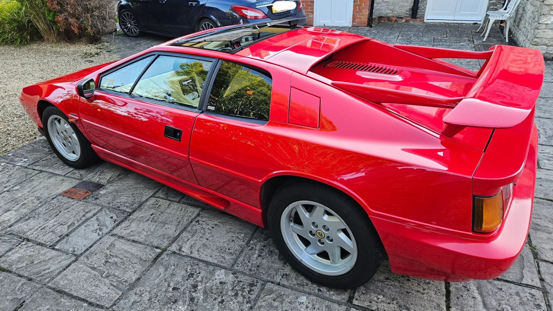 Lotus Esprit SE High Wing Turbo 1993