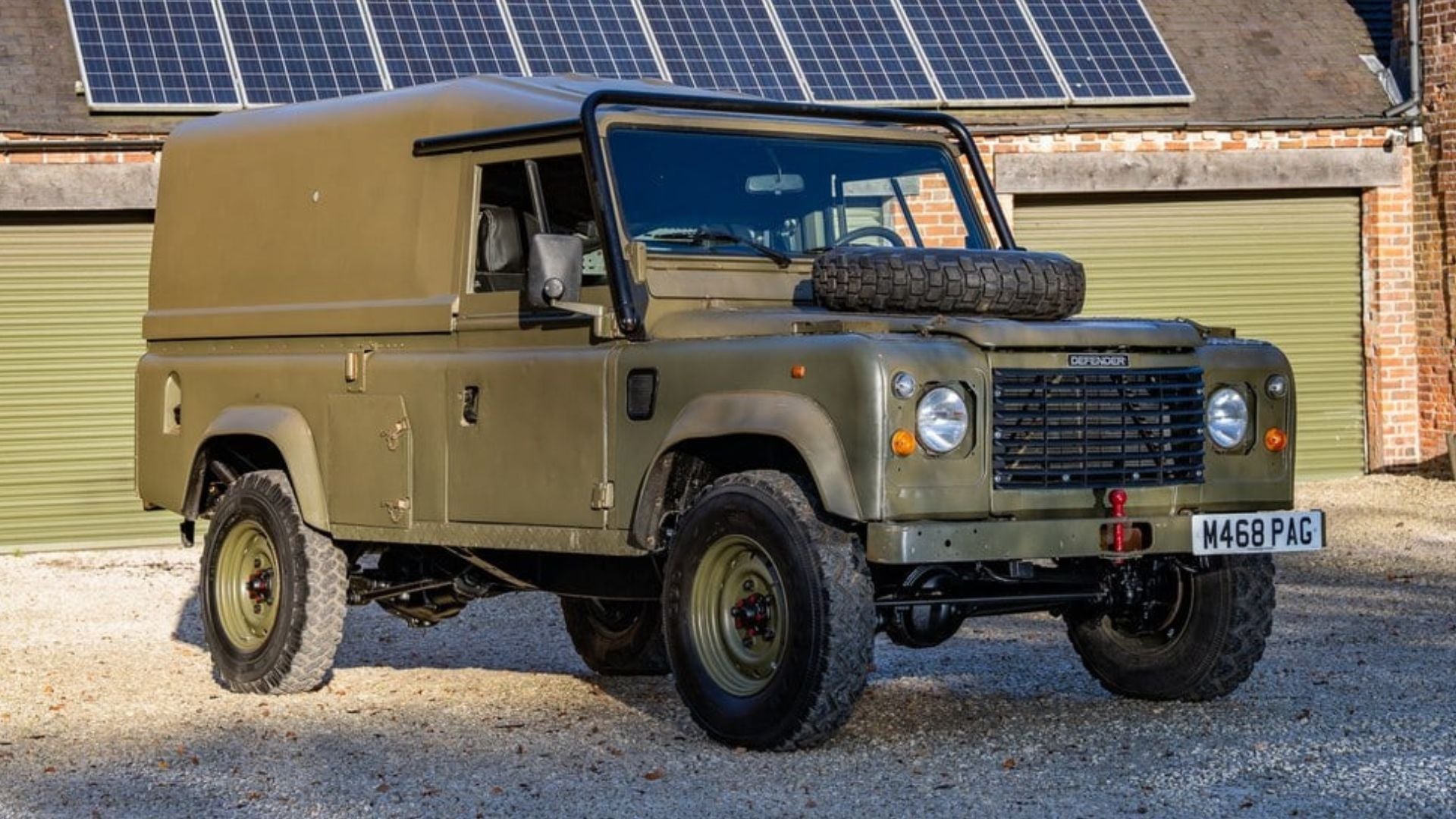 Land Rover Defender 110 Ex Militar