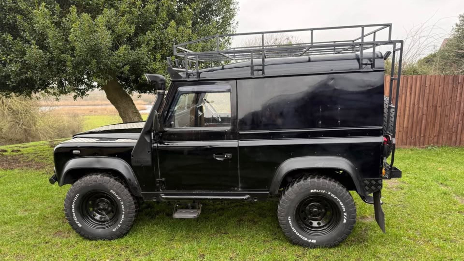 Land Rover Defender 90 1991
