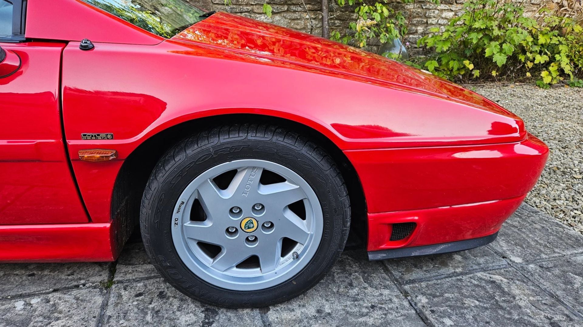 Lotus Esprit SE High Wing Turbo 1993