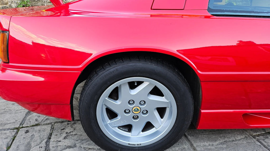 Lotus Esprit SE High Wing Turbo 1993