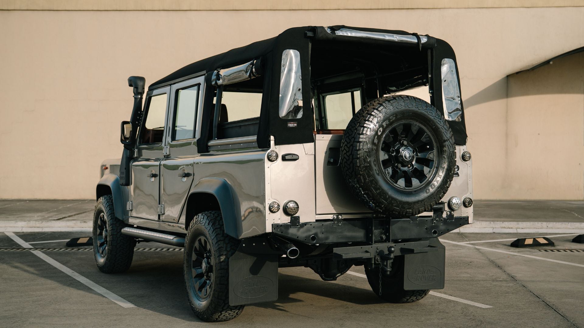 Land Rover Defender 110 Soft Top 1992