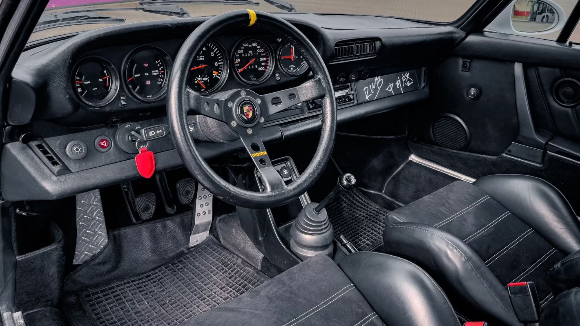 Porsche 930 Turbo 3.3 RWB 1982