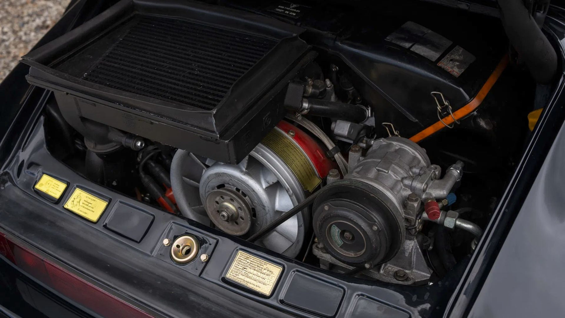 Porsche 930 Turbo 3.3 1987 — foto 17
