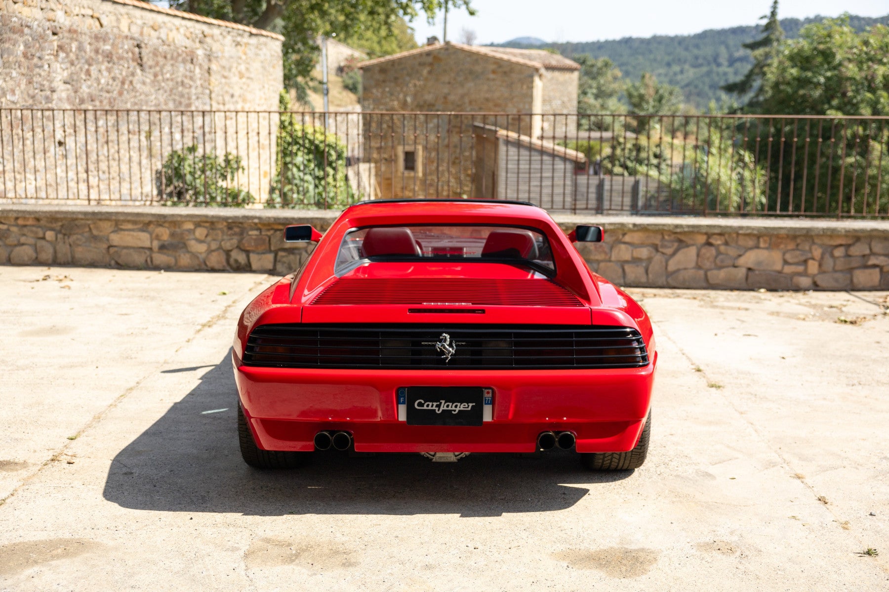 Ferrari 348 TS 1990 en rojo - exterior
