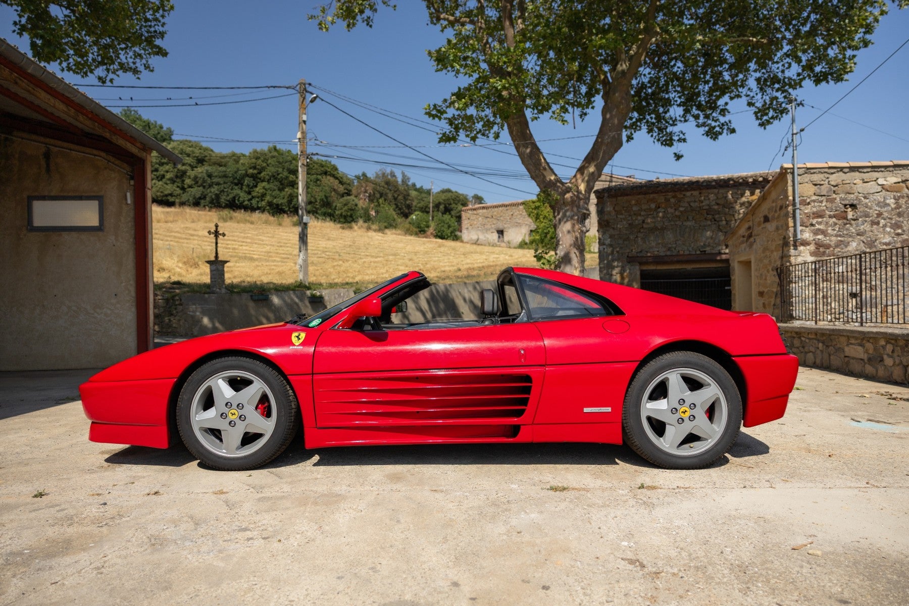 Ferrari 348 TS 1990 en rojo - exterior