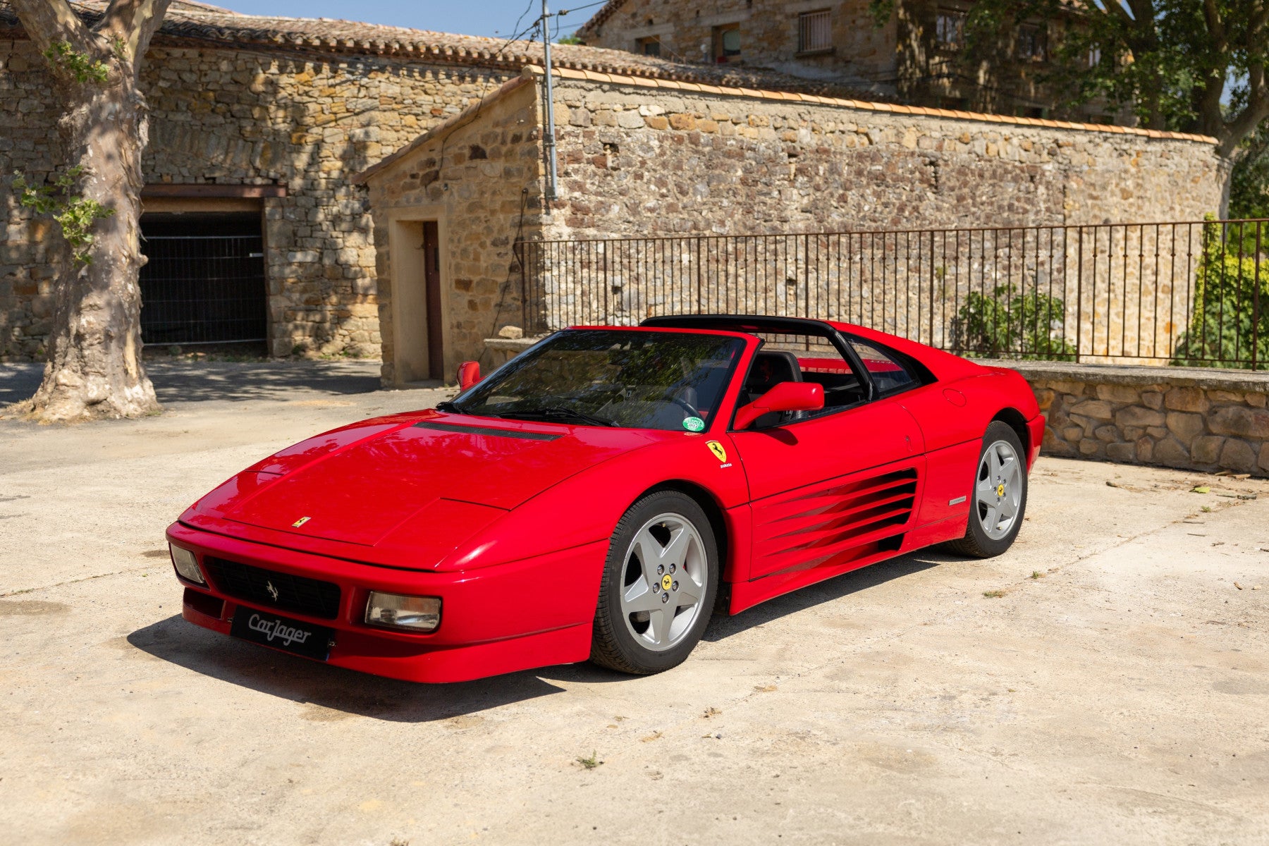 Ferrari 348 TS 1990 en rojo - exterior