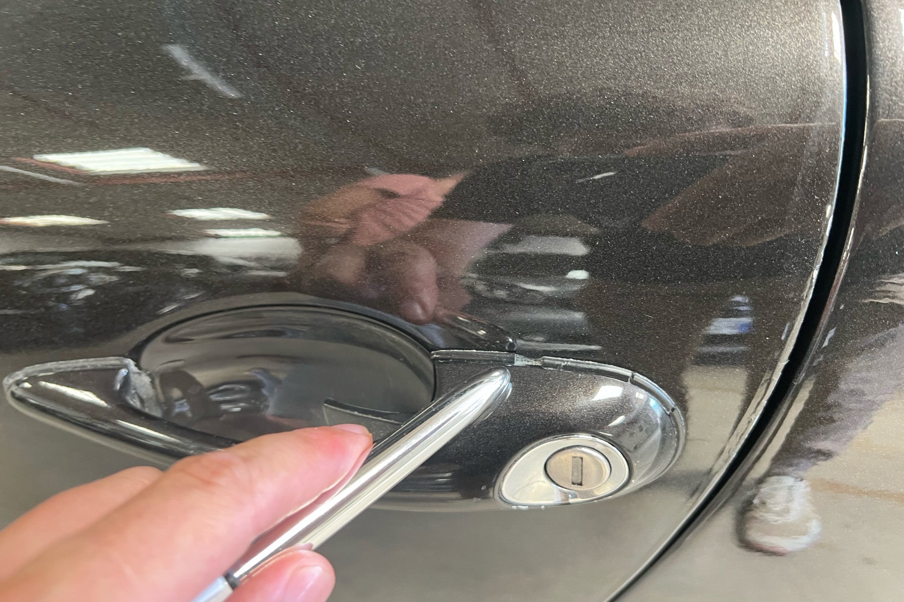 Porsche 993 Carrera 2 Tiptronic 1994 en negro - detalle de estado