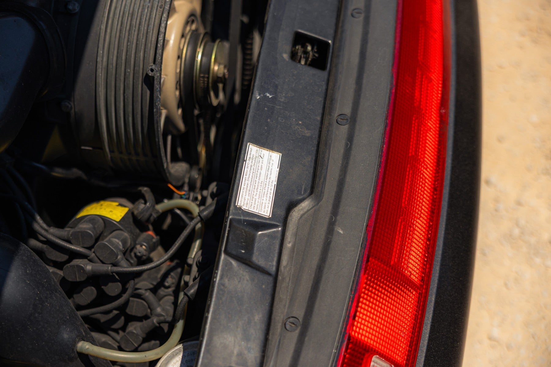 Porsche 993 Carrera 2 Tiptronic 1994 en negro - motor y mecanica