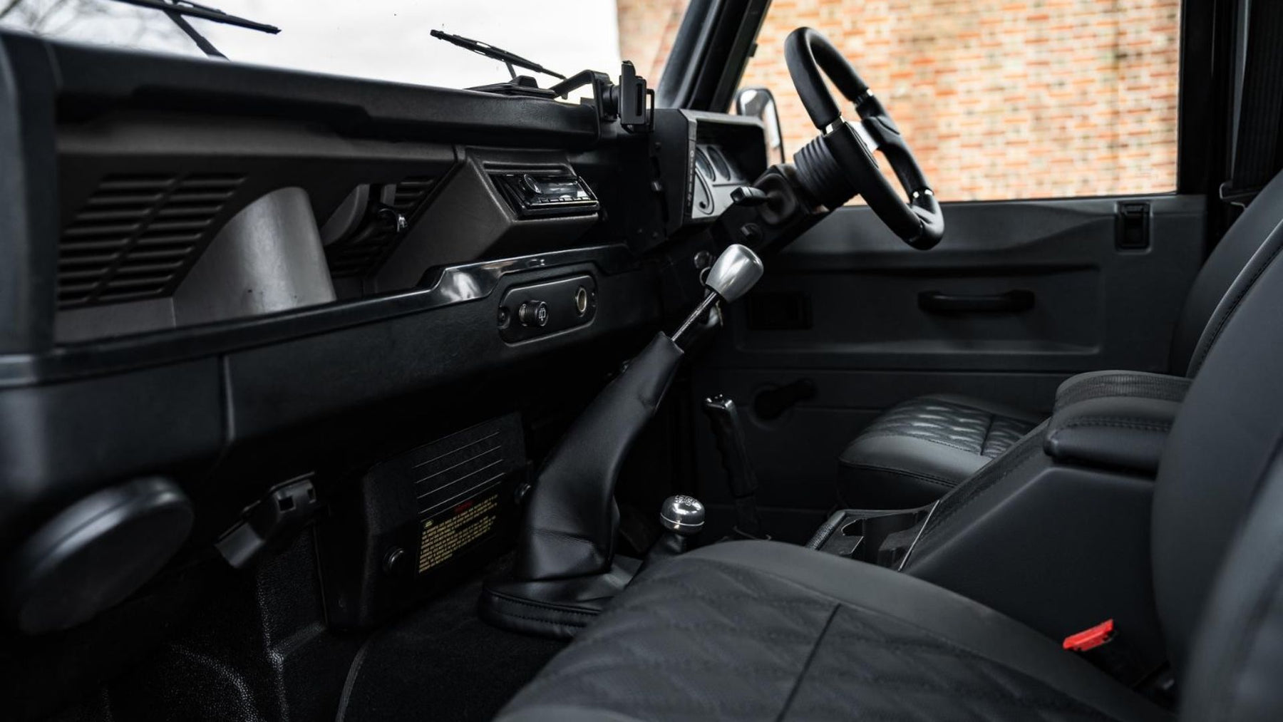 Land Rover Defender 110 - Spectre 007 Edition 1992 — foto 9