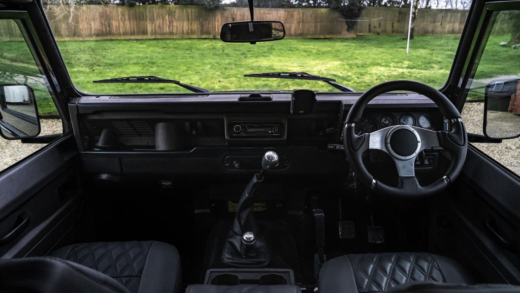 Land Rover Defender 110 - Spectre 007 Edition 1992