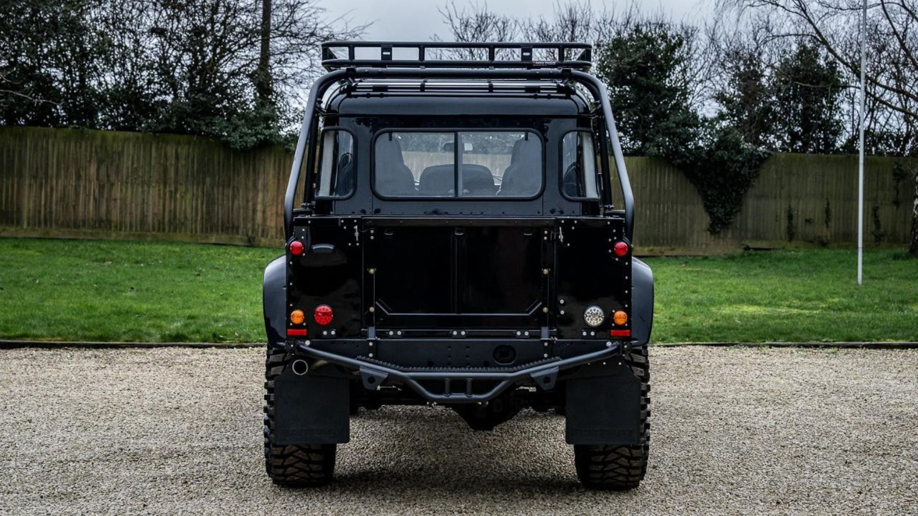 Land Rover Defender 110 - Spectre 007 Edition 1992 — foto 10