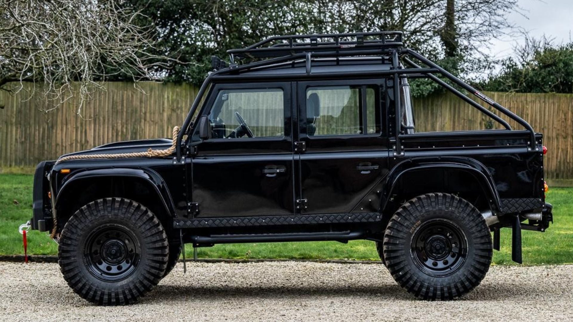 Land Rover Defender 110 - Spectre 007 Edition 1992