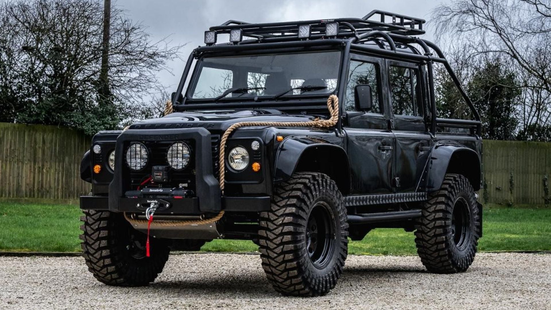 Land Rover Defender 110 - Spectre 007 Edition 1992