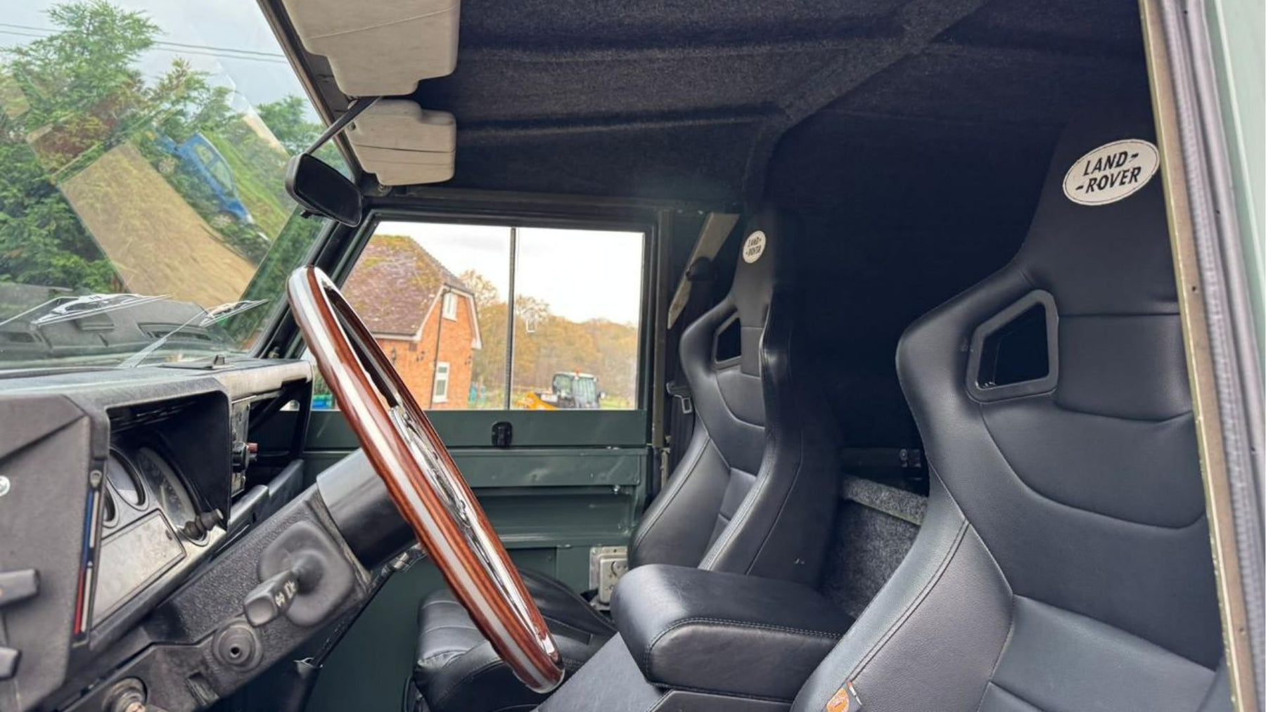 Land Rover Defender 110 LHD 1991 — foto 12