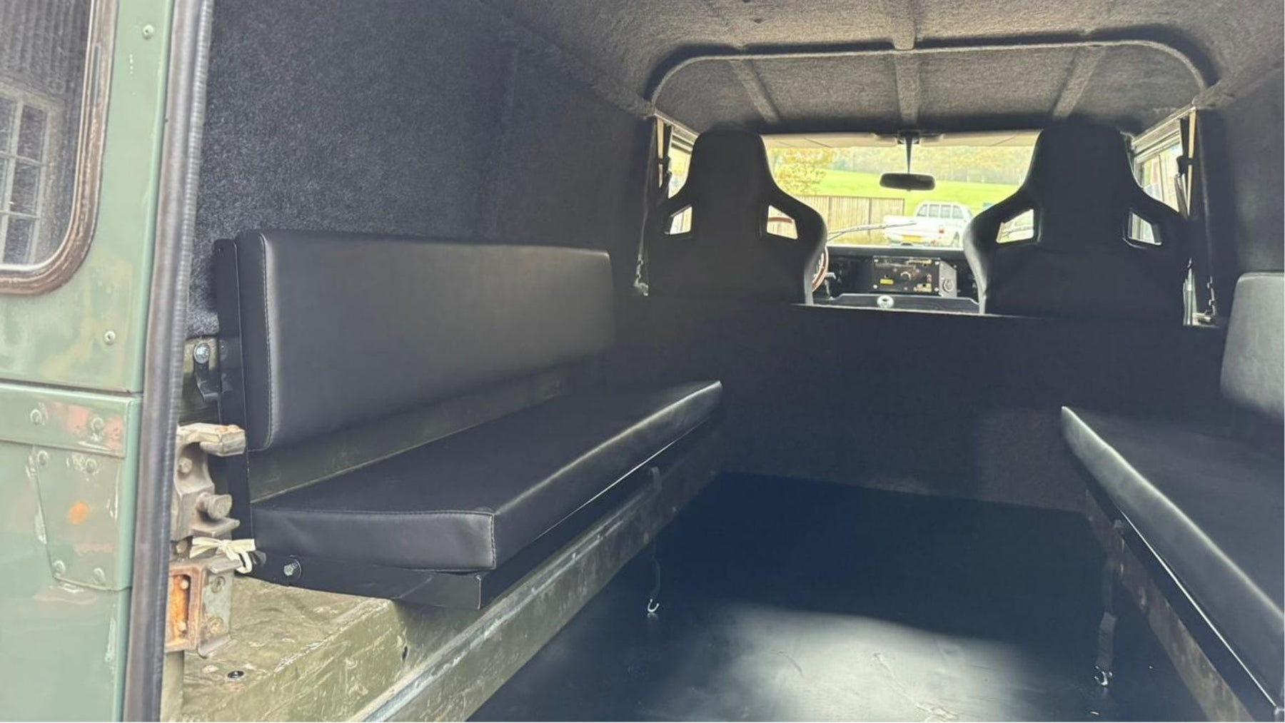 Land Rover Defender 110 LHD 1991 — foto 14
