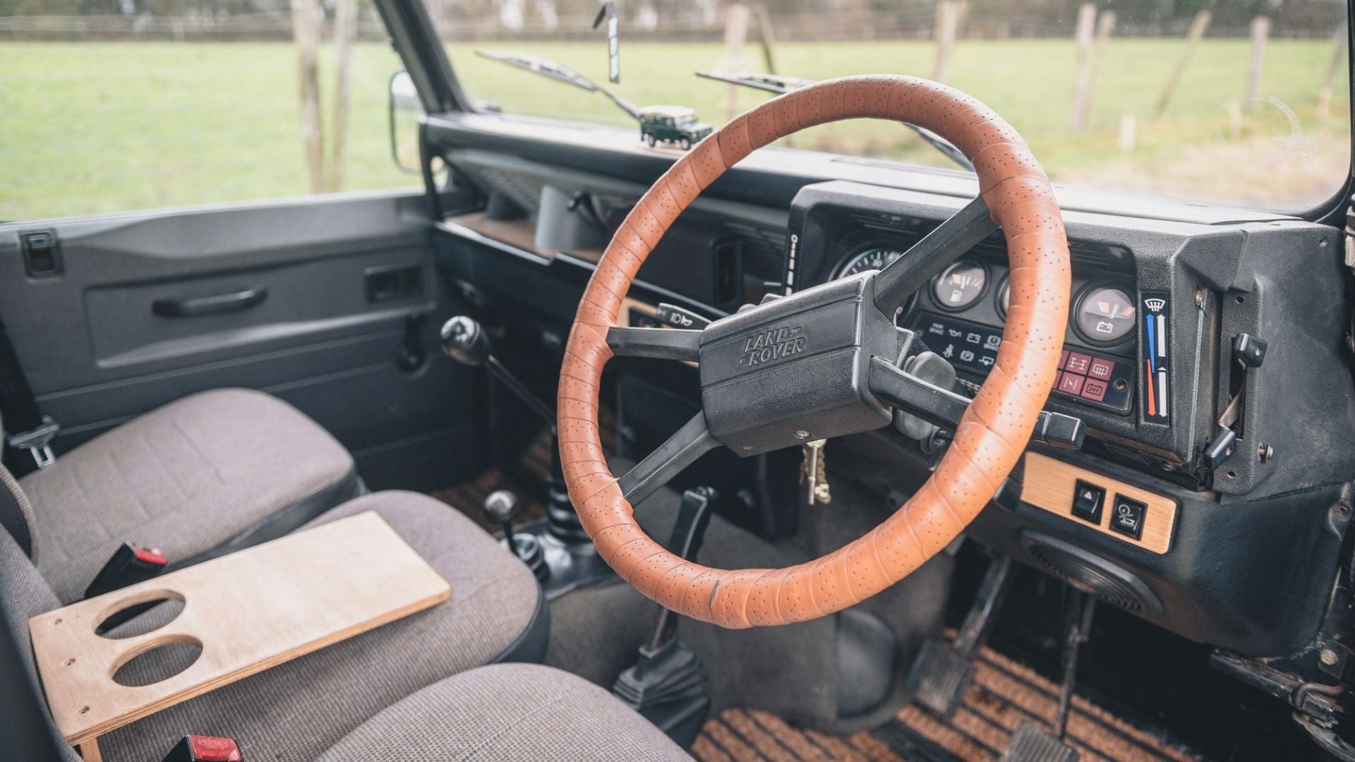Land Rover Defender 110 County 1990