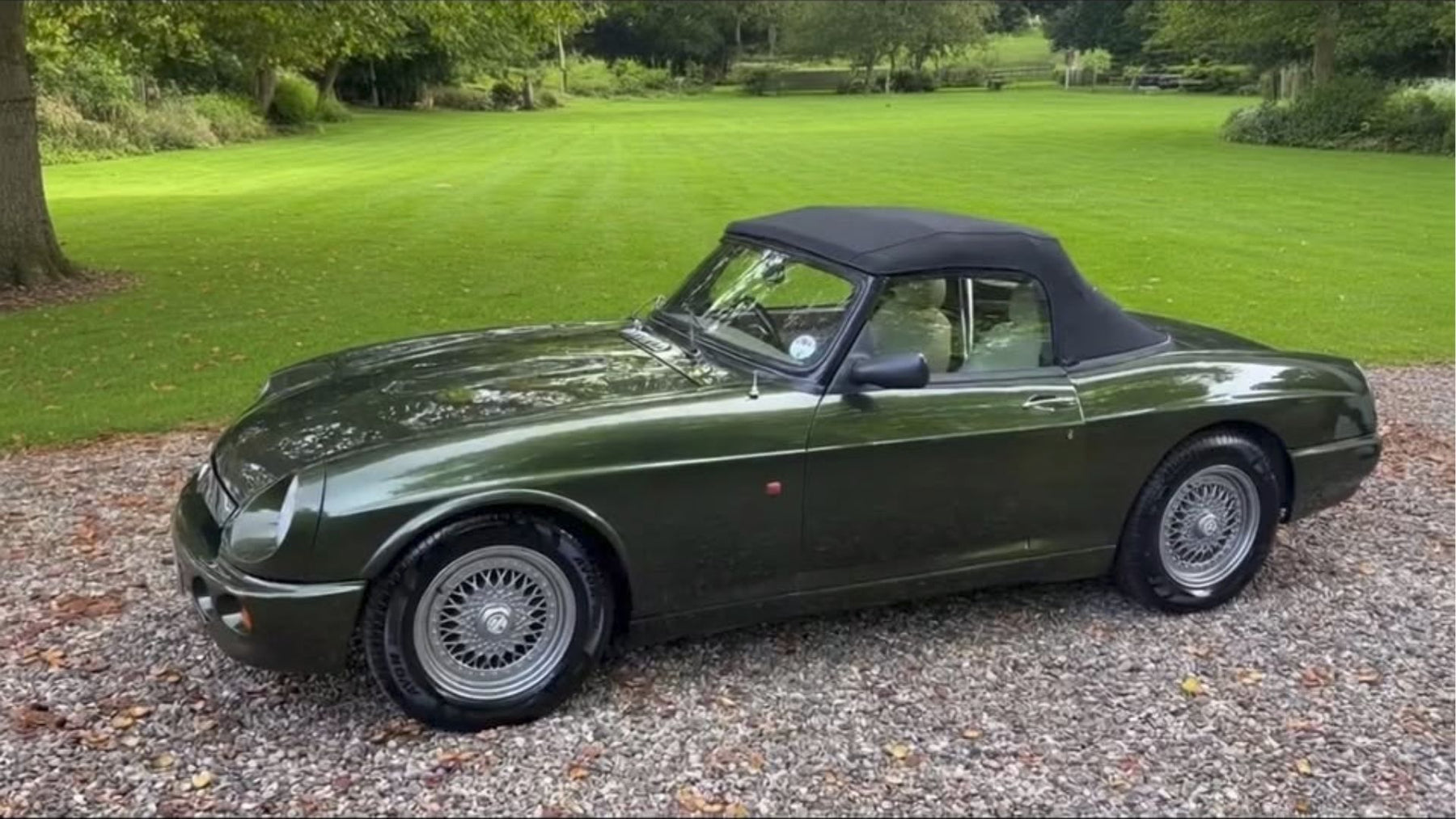 MG RV8 1994