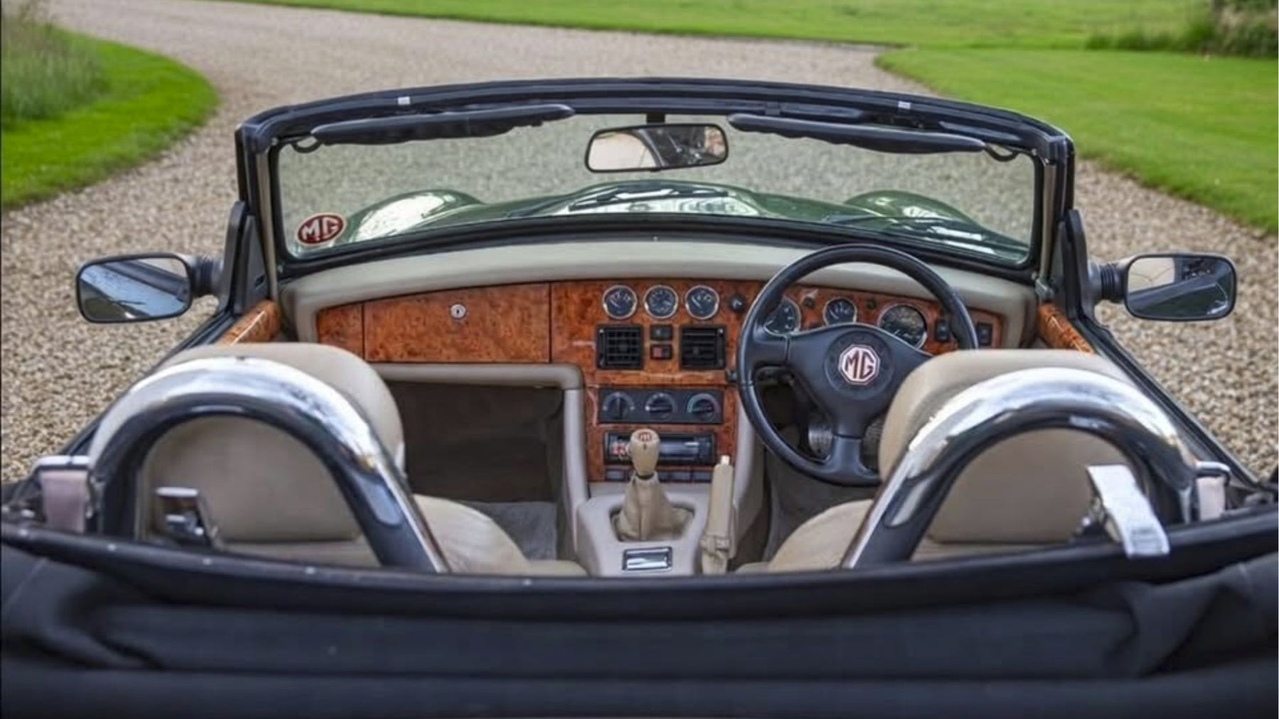 MG RV8 1994