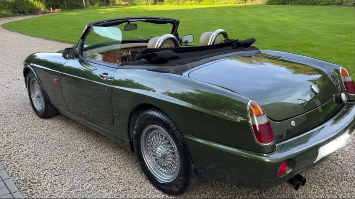 MG RV8 1994