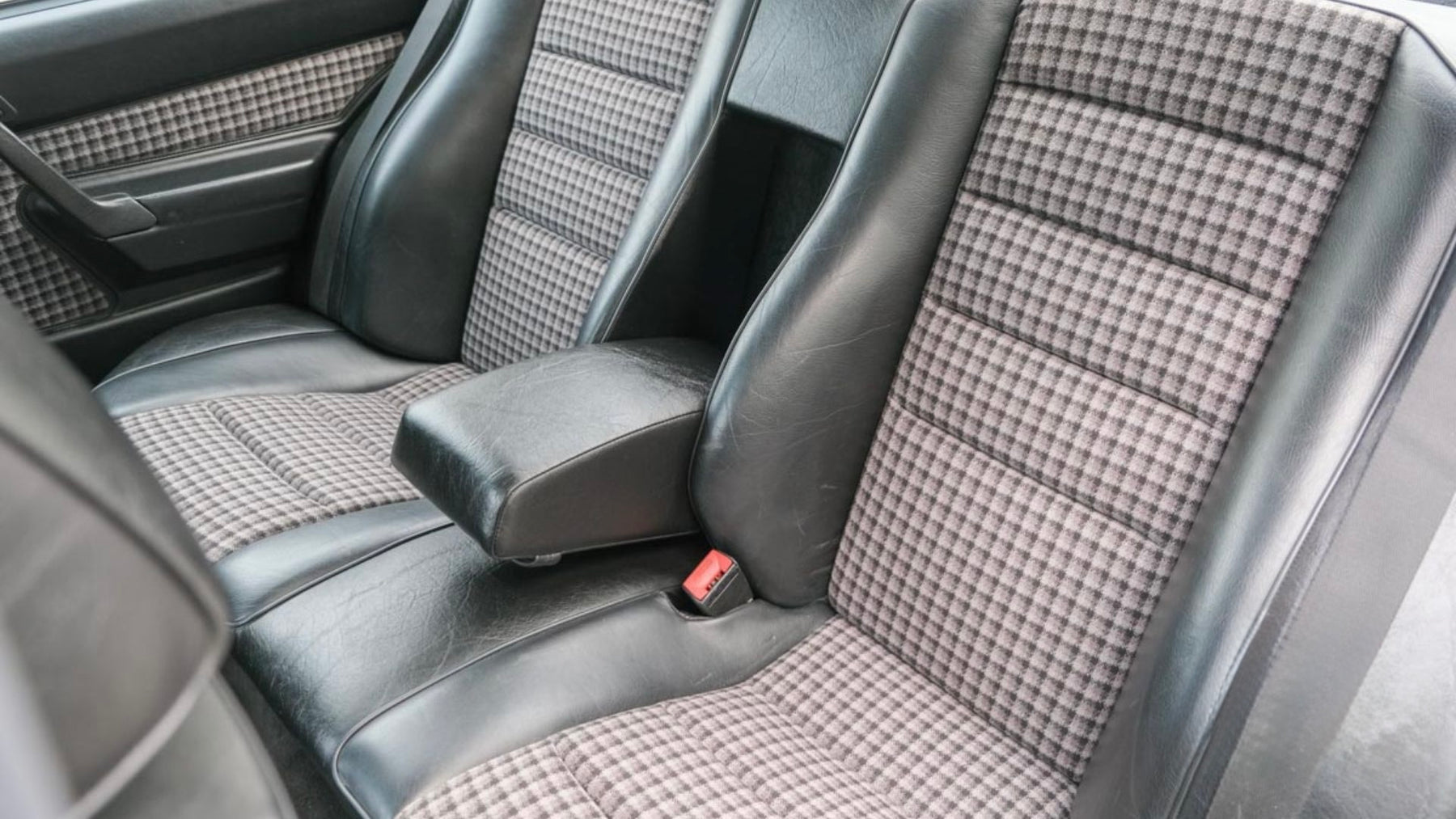 Mercedes 190E 2.5-16 Evolution I 1989 — foto 11