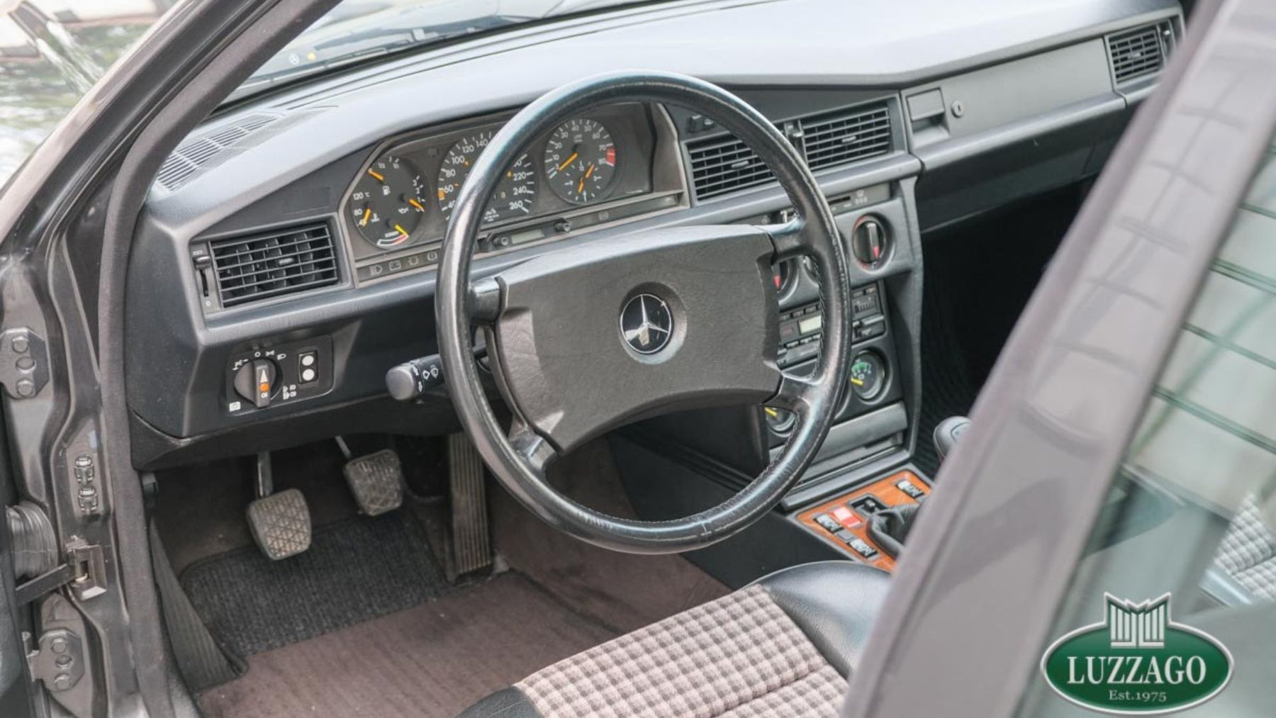 Mercedes 190E 2.5-16 Evolution I 1989 — foto 9